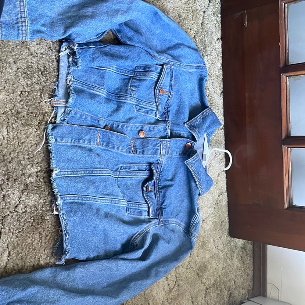 Jean jacket! Super stylist and warm! semi cropped!